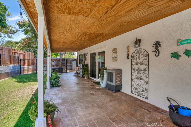22841 Wind Song Place, Canyon Lake, CA 92587