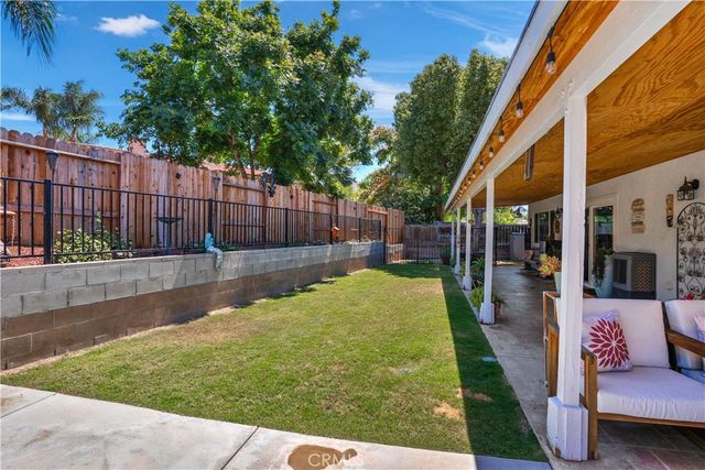 22841 Wind Song Place, Canyon Lake, CA 92587