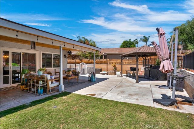 22841 Wind Song Place, Canyon Lake, CA 92587