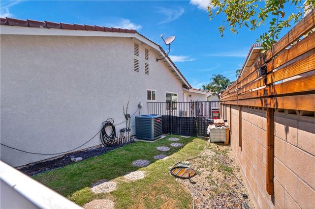 22841 Wind Song Place, Canyon Lake, CA 92587