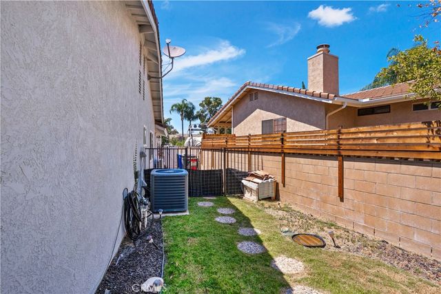 22841 Wind Song Place, Canyon Lake, CA 92587