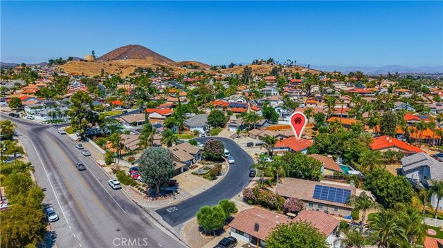 22841 Wind Song Place, Canyon Lake, CA 92587