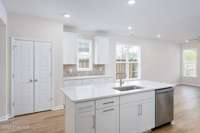252 Majestic Mare Lane SE, Bolivia, NC 28422