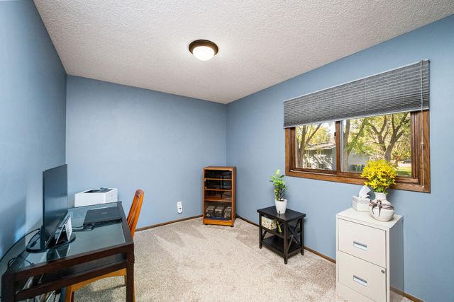 7501 James Avenue N, Brooklyn Park, MN 55444