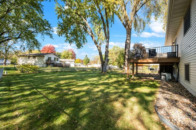 7501 James Avenue N, Brooklyn Park, MN 55444