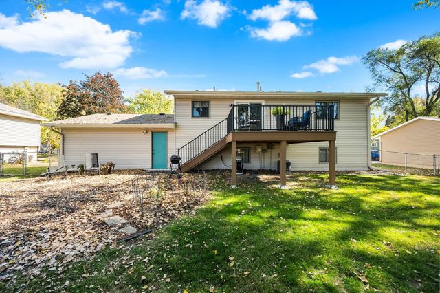 7501 James Avenue N, Brooklyn Park, MN 55444