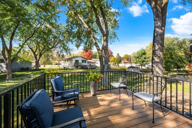 7501 James Avenue N, Brooklyn Park, MN 55444