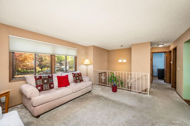 7501 James Avenue N, Brooklyn Park, MN 55444