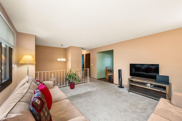 7501 James Avenue N, Brooklyn Park, MN 55444