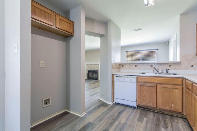 1904 Basalt DR, Killeen, TX 76549