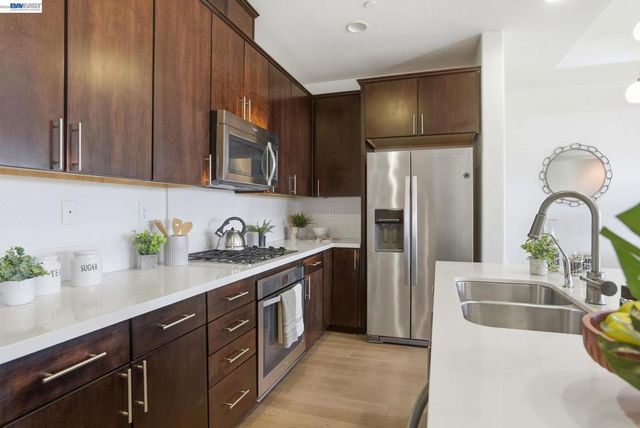 640 Turnbuckle Dr 1611, Redwood City, CA 94063