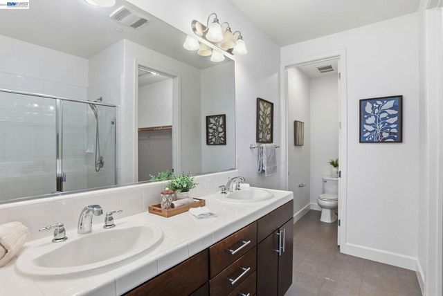 640 Turnbuckle Dr 1611, Redwood City, CA 94063