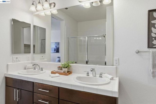 640 Turnbuckle Dr 1611, Redwood City, CA 94063