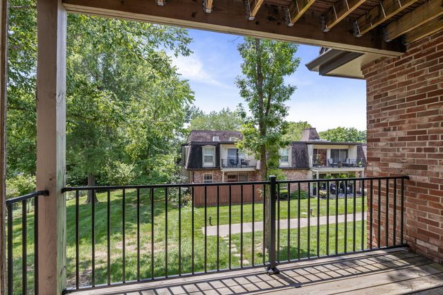 2710 W ROLLINS RD AA-1, Columbia, MO 65203