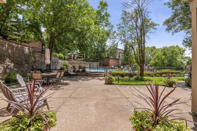 2710 W ROLLINS RD AA-1, Columbia, MO 65203