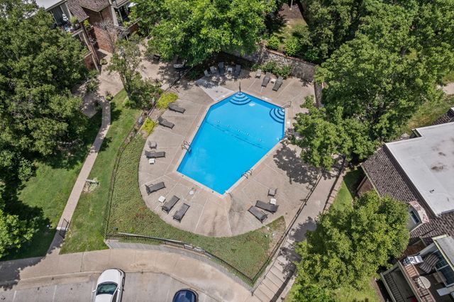 2710 W ROLLINS RD AA-1, Columbia, MO 65203