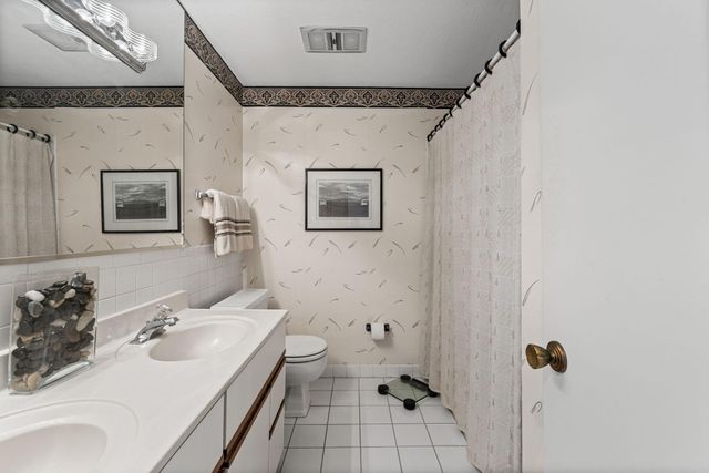 2710 W ROLLINS RD AA-1, Columbia, MO 65203