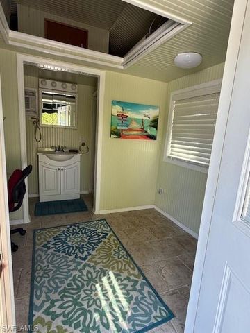 4792 Corian CT, Naples, FL 34114