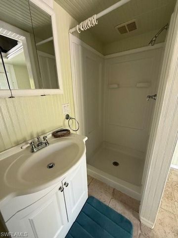 4792 Corian CT, Naples, FL 34114