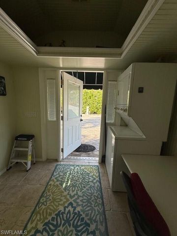 4792 Corian CT, Naples, FL 34114