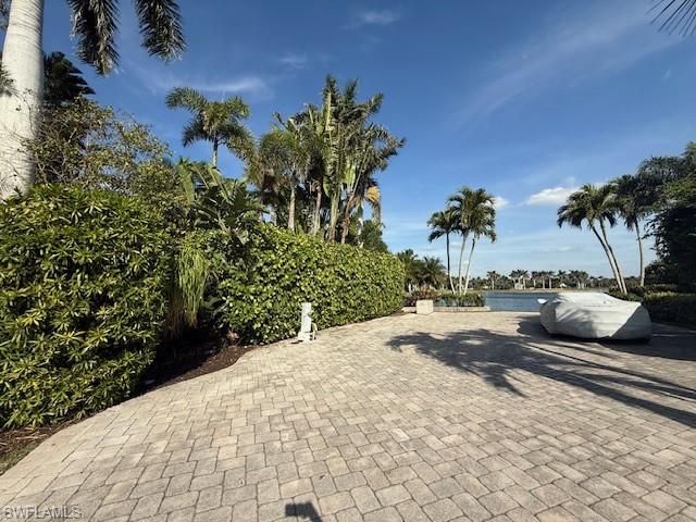 4792 Corian CT, Naples, FL 34114