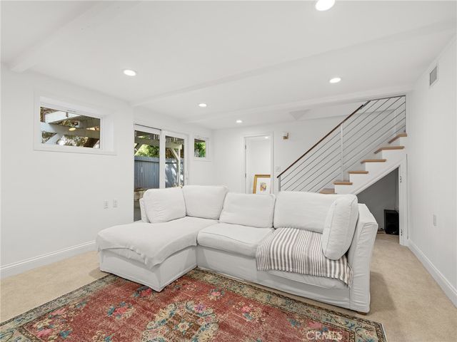 2317 Elm Avenue, Manhattan Beach, CA 90266