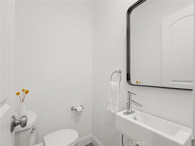 2317 Elm Avenue, Manhattan Beach, CA 90266