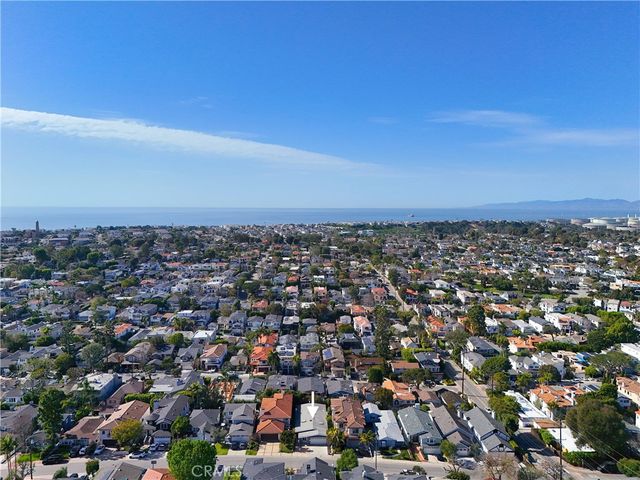 2317 Elm Avenue, Manhattan Beach, CA 90266