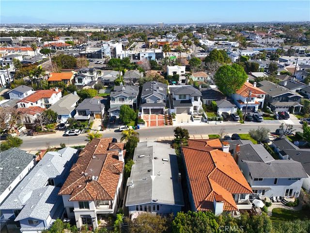 2317 Elm Avenue, Manhattan Beach, CA 90266