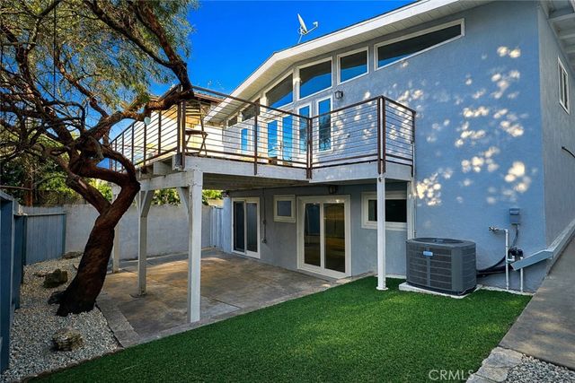 2317 Elm Avenue, Manhattan Beach, CA 90266