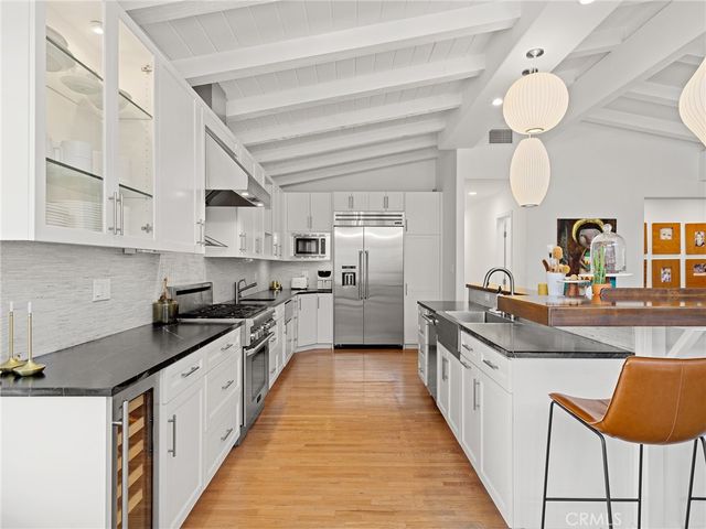 2317 Elm Avenue, Manhattan Beach, CA 90266