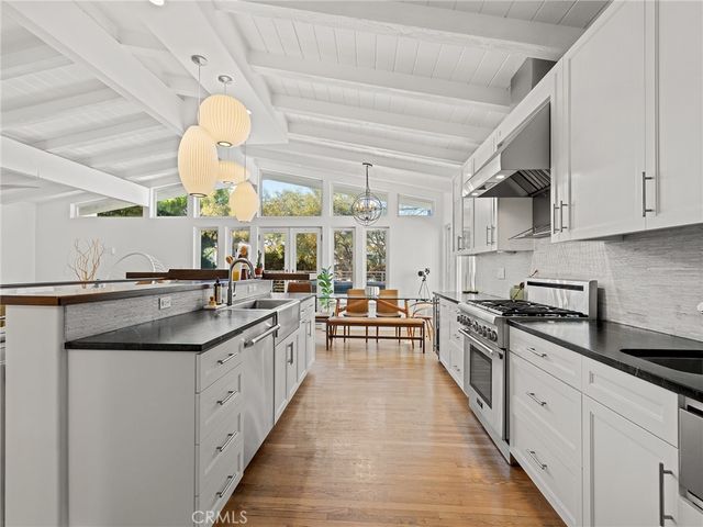 2317 Elm Avenue, Manhattan Beach, CA 90266