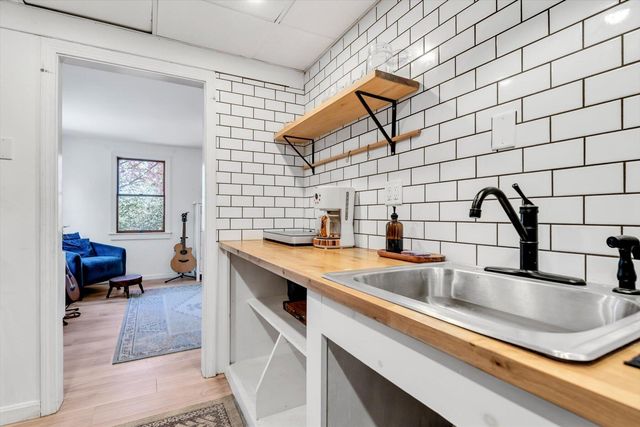 249 Route-6A, Orleans, MA 02653