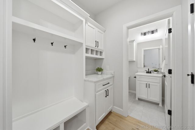 5918 E 126th Place, Bixby, OK 74008