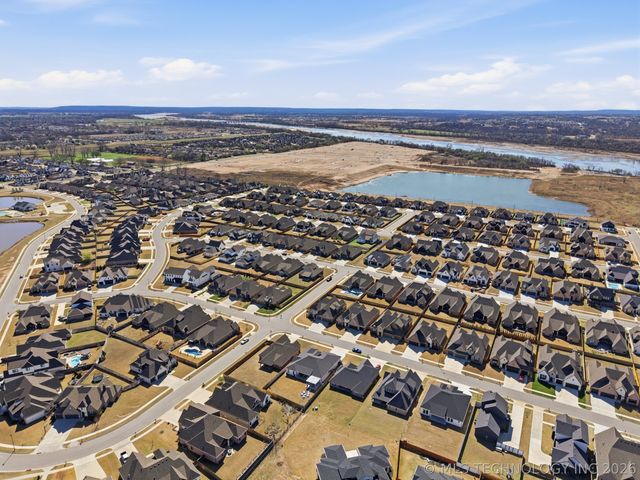 5918 E 126th Place, Bixby, OK 74008