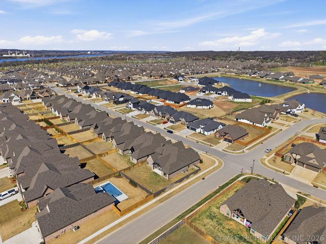 5918 E 126th Place, Bixby, OK 74008