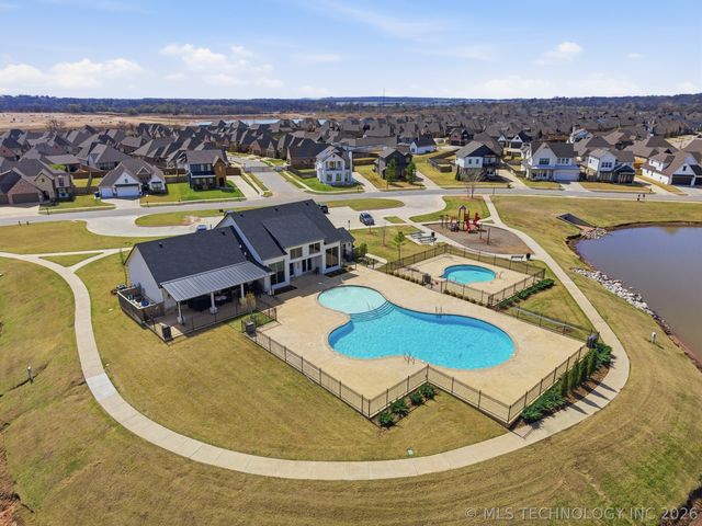 5918 E 126th Place, Bixby, OK 74008