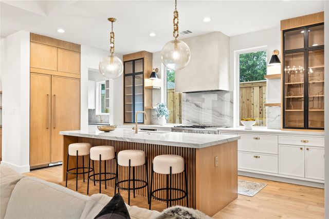 8730 Rexford Drive, Dallas, TX 75209