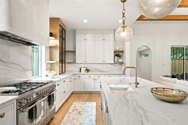 8730 Rexford Drive, Dallas, TX 75209