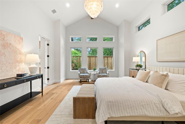8730 Rexford Drive, Dallas, TX 75209