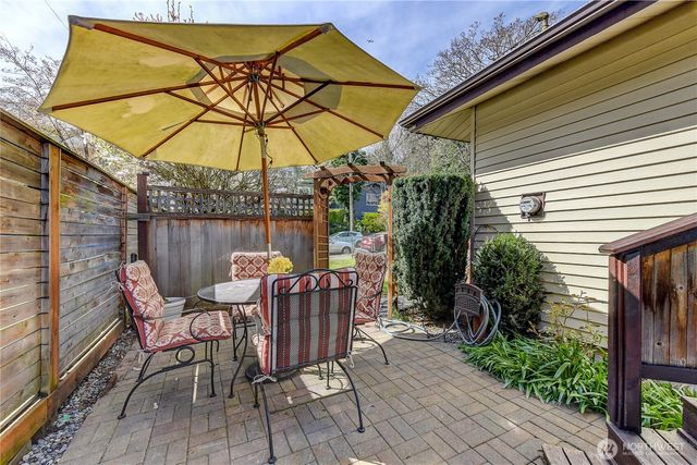 610 27th Avenue E, Seattle, WA 98112