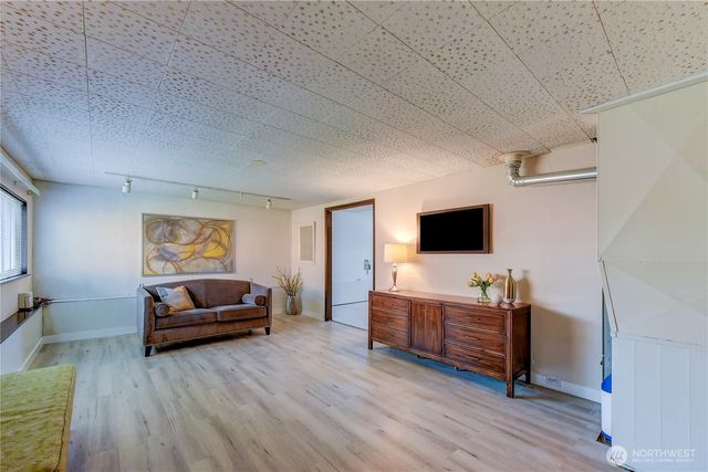 610 27th Avenue E, Seattle, WA 98112
