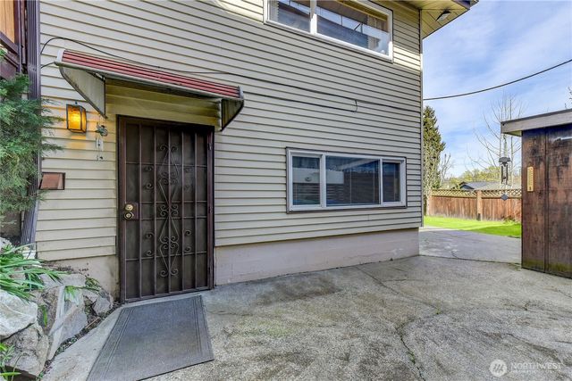 610 27th Avenue E, Seattle, WA 98112
