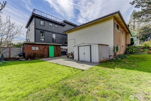 610 27th Avenue E, Seattle, WA 98112