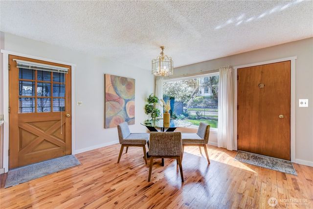 610 27th Avenue E, Seattle, WA 98112