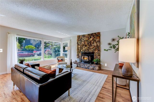 610 27th Avenue E, Seattle, WA 98112