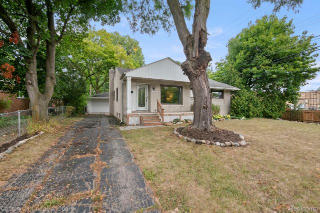 31560 Leelane, Farmington, MI 48336