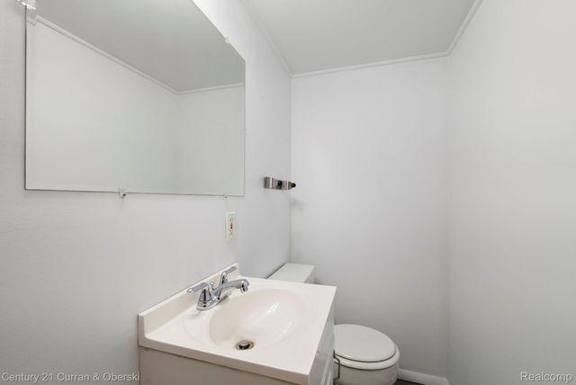 31560 Leelane, Farmington, MI 48336