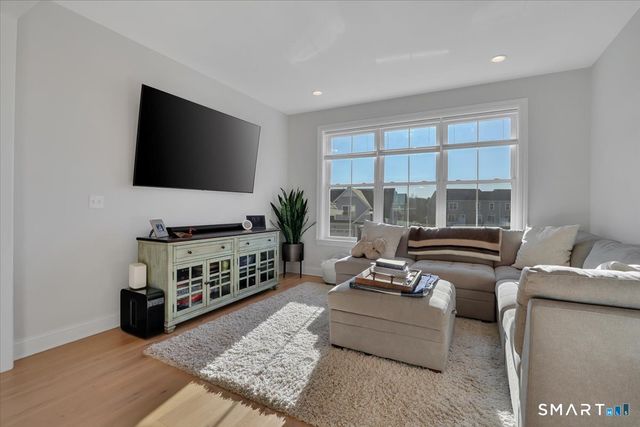 8 Soderman Way 8, Cheshire, CT 06410