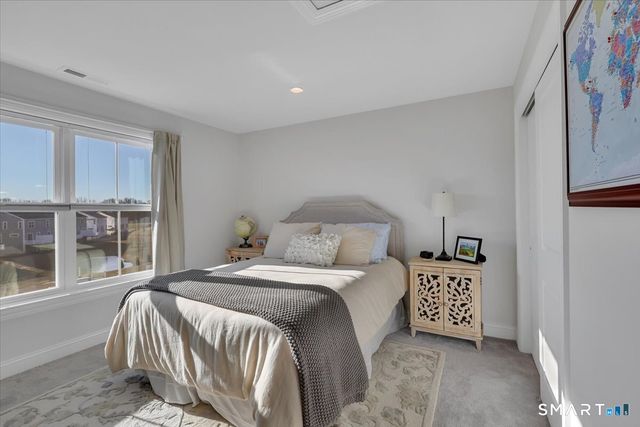 8 Soderman Way 8, Cheshire, CT 06410